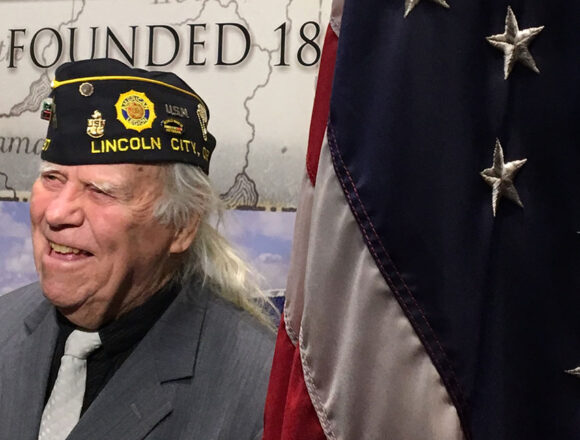 Lincoln City Honors WWII Veteran
